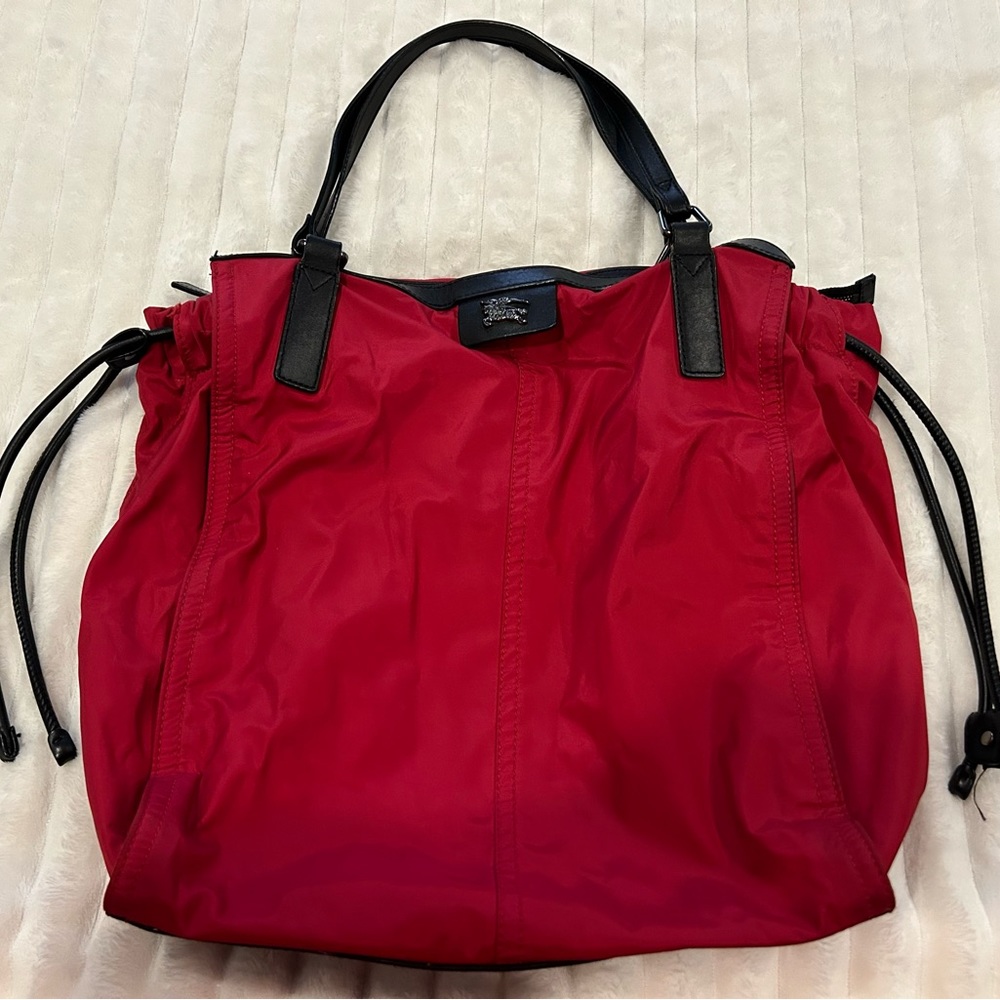 Burberry Buckleigh nylon tote bag (authentic)